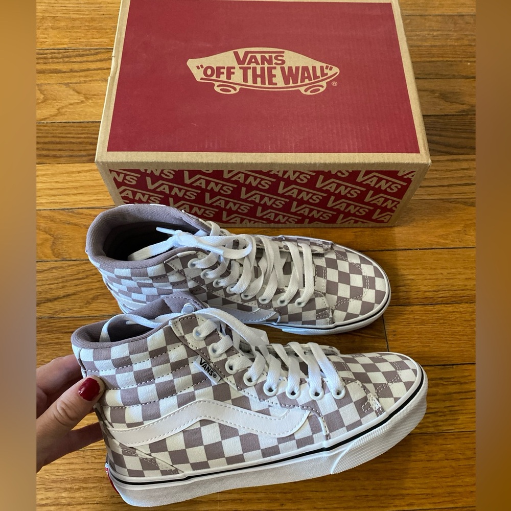 VANS FILMORE HI CHECKERBOARD High Top Sneakers, NIB, Medium Width Women’s 6